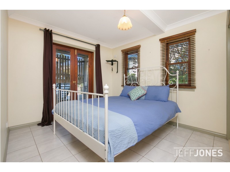 94 Linton Street, Kangaroo Point QLD 4169