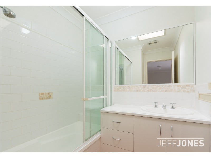 2/22 Hunter Street, Greenslopes QLD 4120