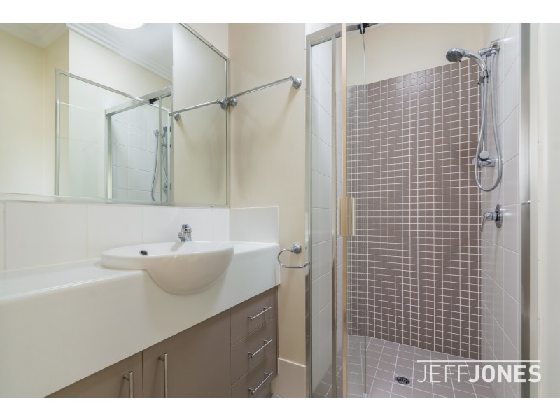 9/127 Ekibin Road, Annerley QLD 4103