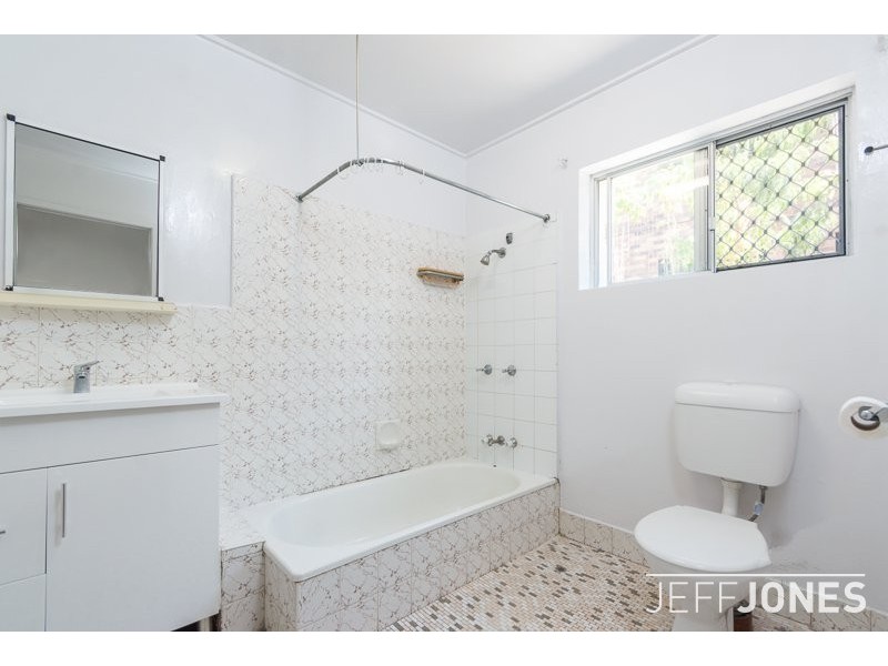 2/35 Oxford Street, Woolloongabba QLD 4102