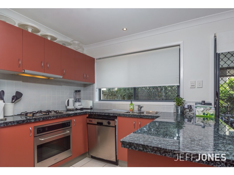 1/34 Douglas Street, Greenslopes QLD 4120