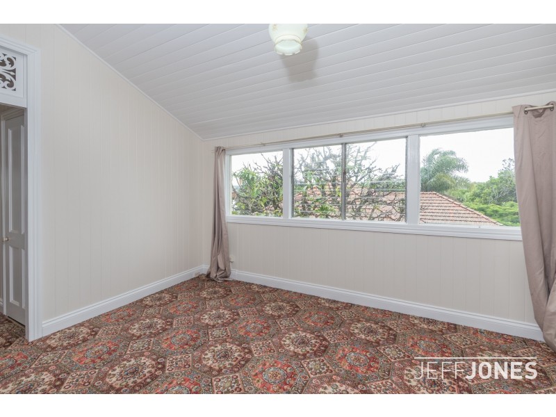 35 Thackeray Street, Norman Park QLD 4170