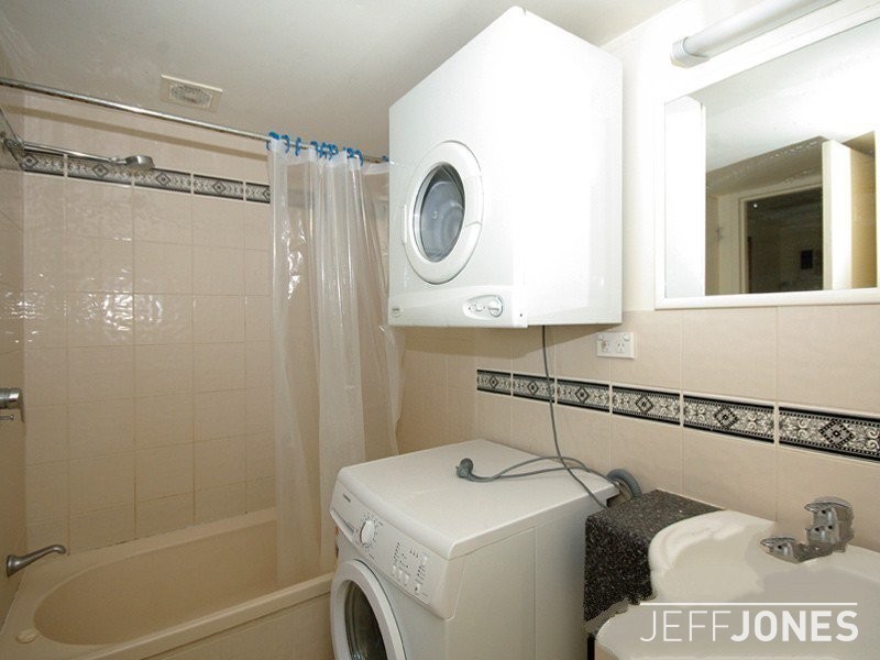 A3/52 Baron Street, Greenslopes QLD 4120