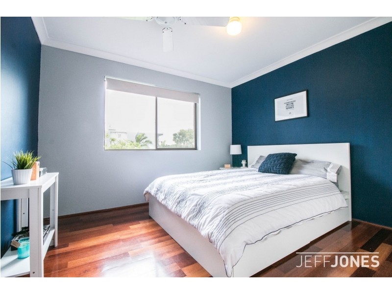 8/12 Carl Street, Woolloongabba QLD 4102