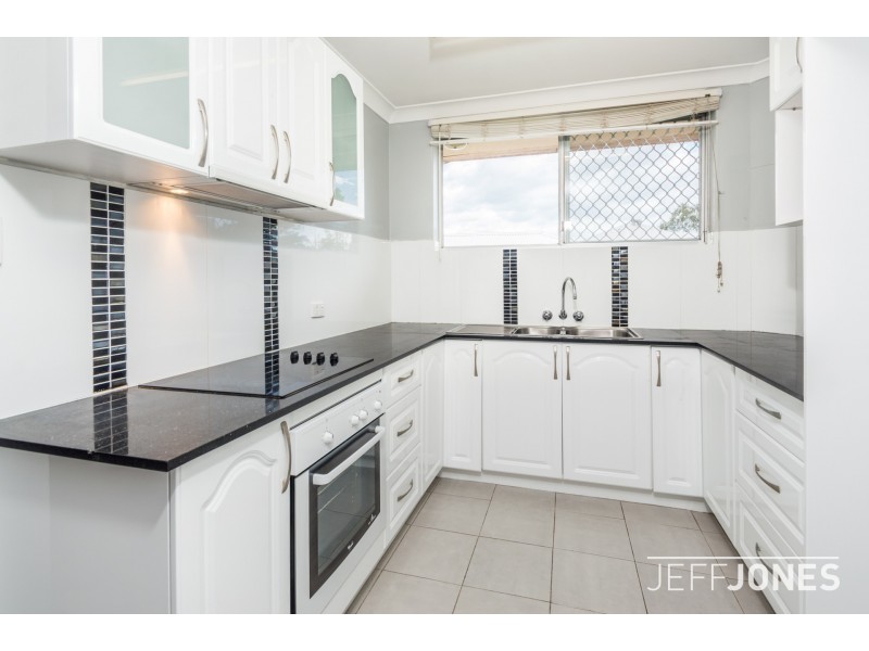 2/8 Drummond Street, Greenslopes QLD 4120