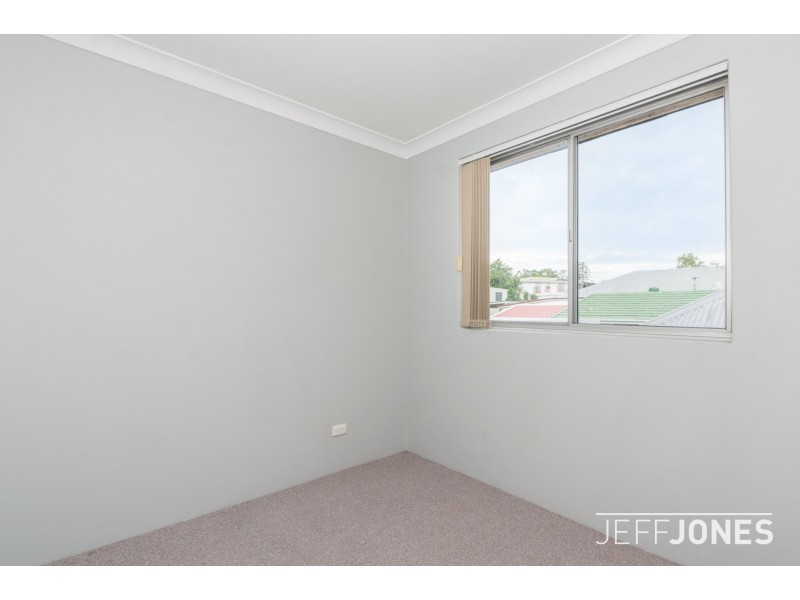 2/8 Drummond Street, Greenslopes QLD 4120