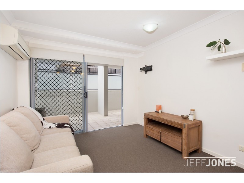 25/108 Nicholson Street, Greenslopes QLD 4120