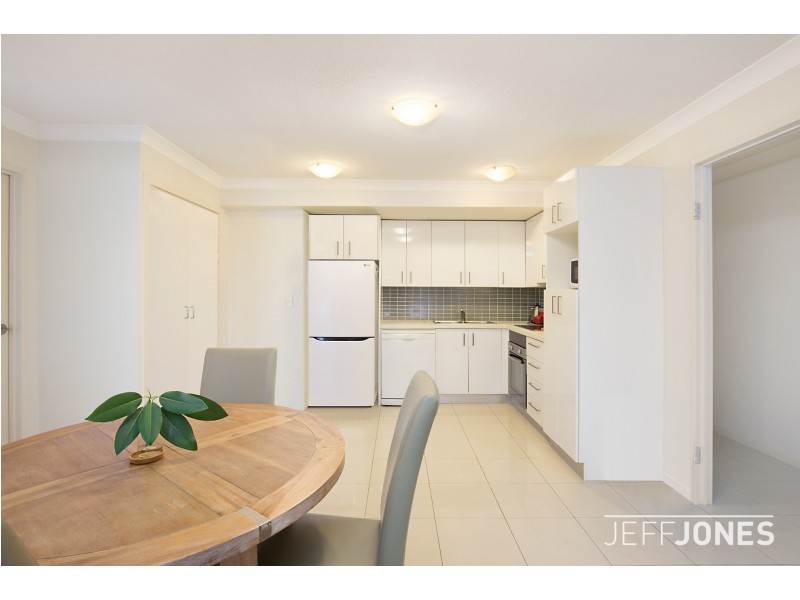 25/108 Nicholson Street, Greenslopes QLD 4120