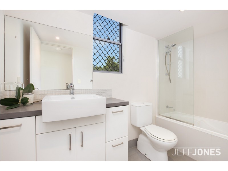 25/108 Nicholson Street, Greenslopes QLD 4120