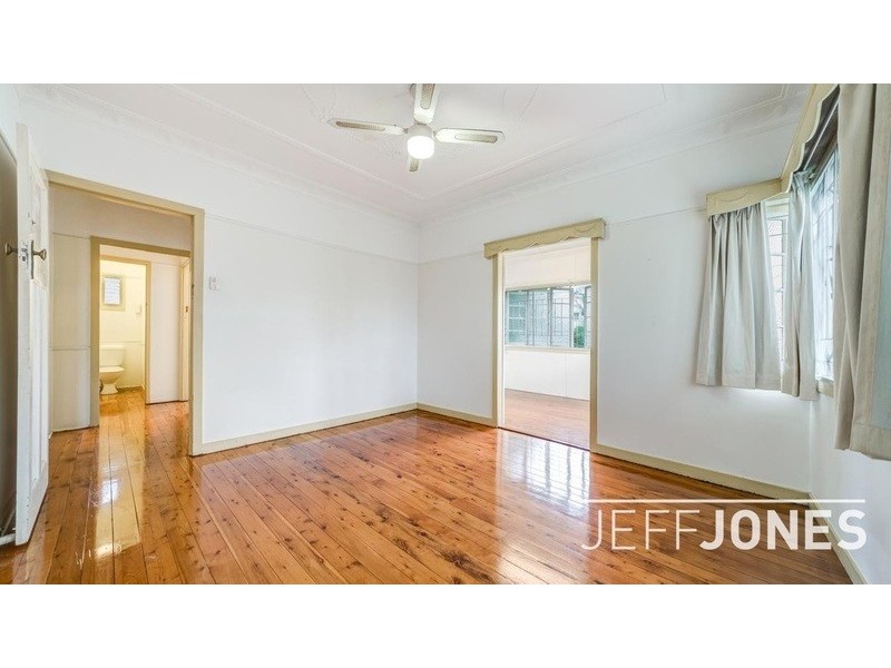 76 Gladstone Street, Coorparoo QLD 4151