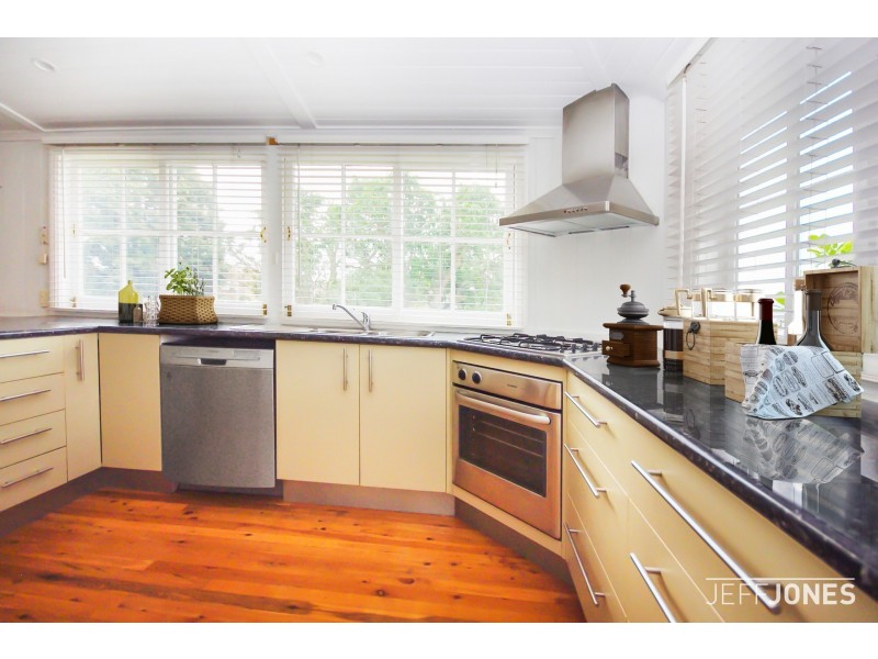 26 Avondale Avenue, Annerley QLD 4103