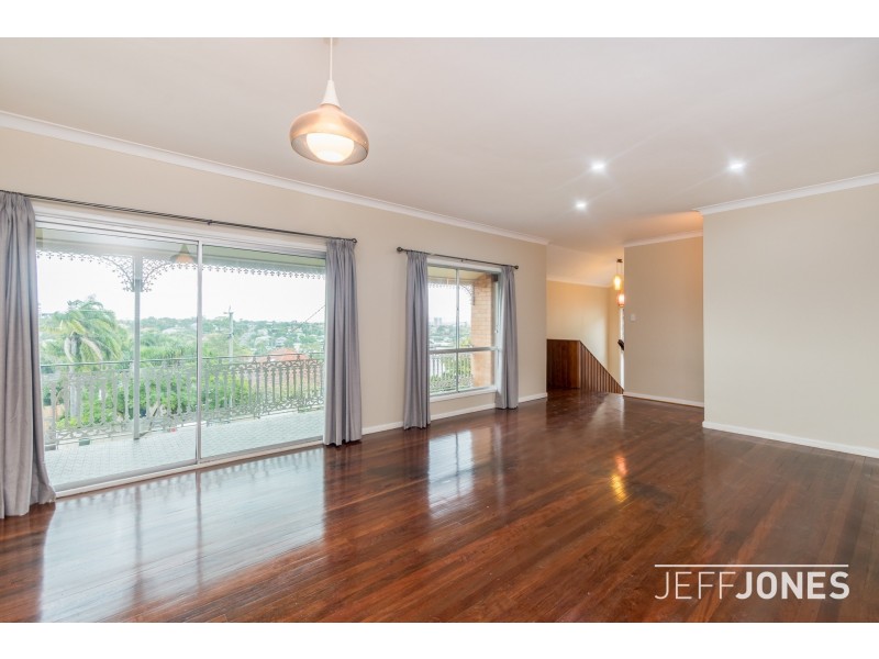 16 Sirius Street, Coorparoo QLD 4151