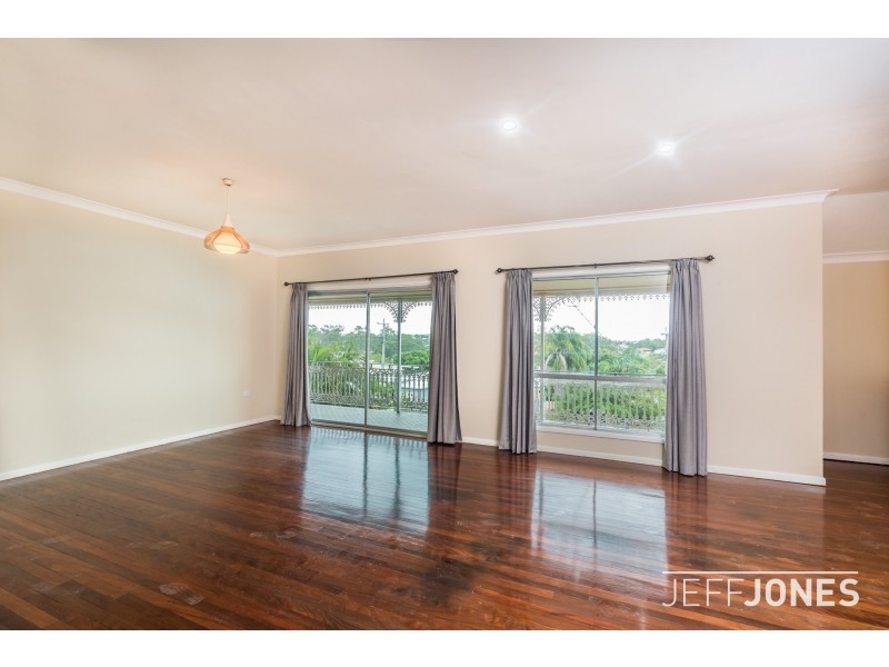 16 Sirius Street, Coorparoo QLD 4151