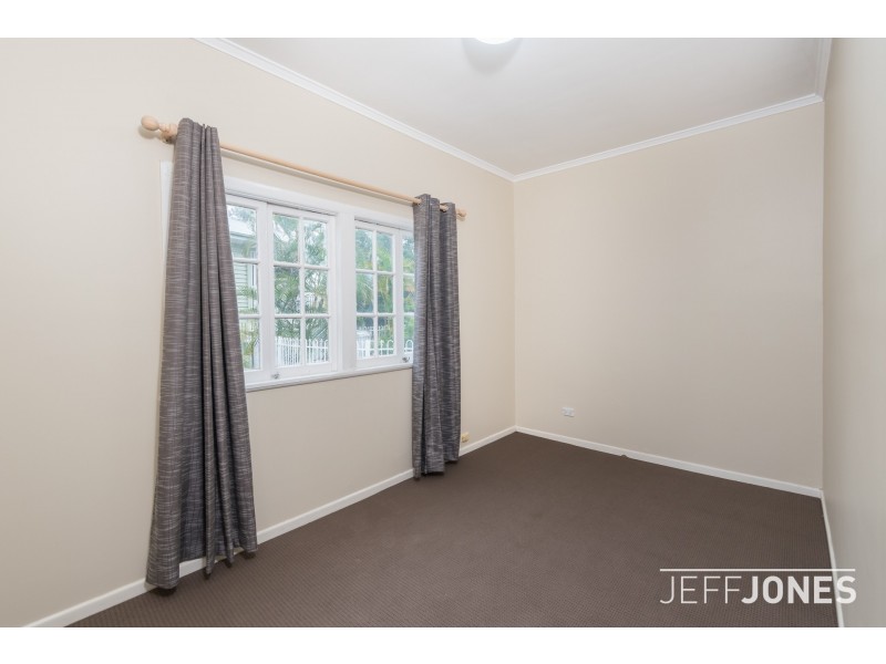 16 Sirius Street, Coorparoo QLD 4151