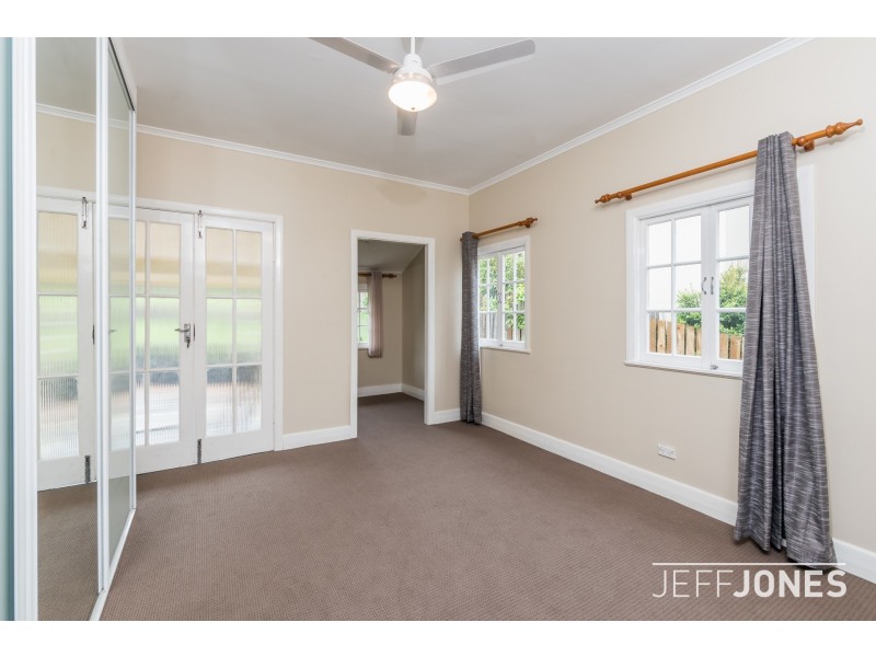 16 Sirius Street, Coorparoo QLD 4151