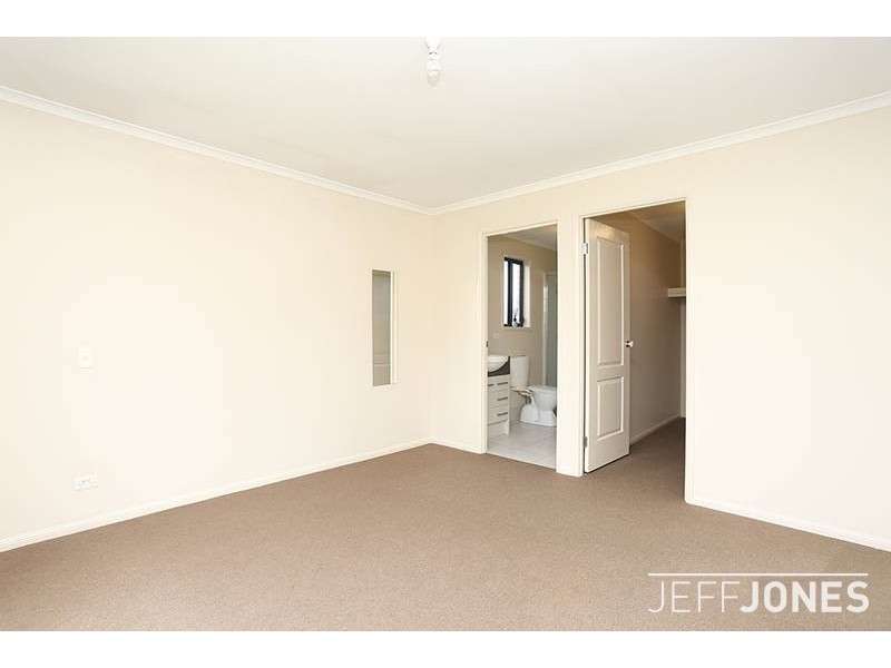 14 Holland Place, Carindale QLD 4152