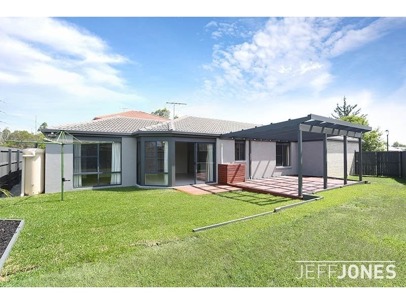 14 Holland Place, Carindale QLD 4152