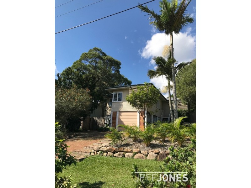 27 Megalong Street, Holland Park West QLD 4121