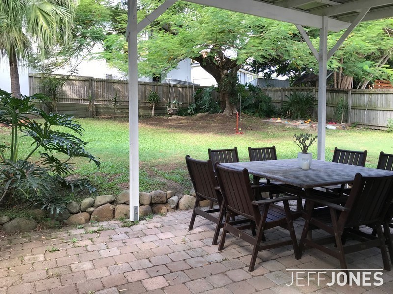 27 Megalong Street, Holland Park West QLD 4121