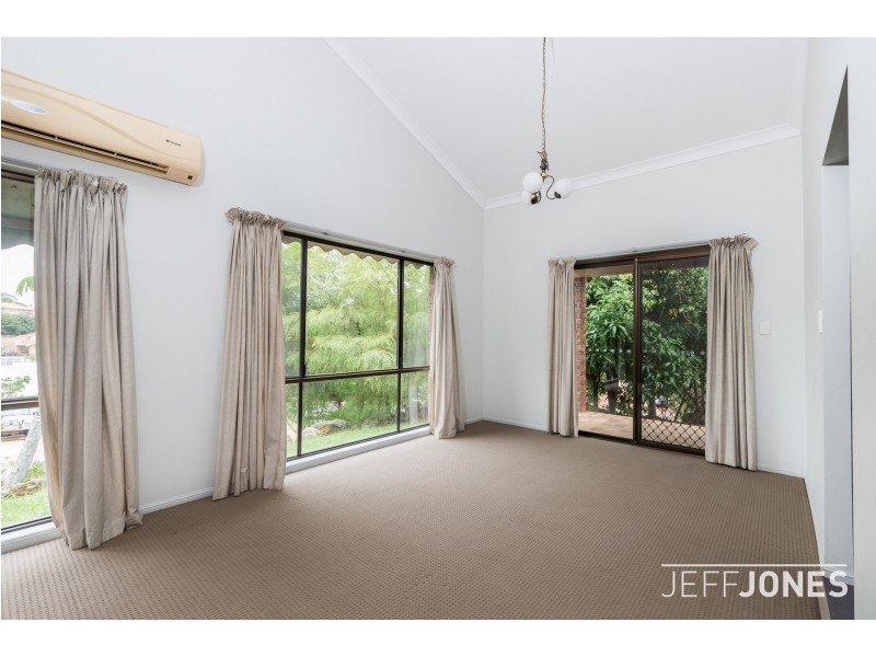 22 Styphelia Street, Mount Gravatt East QLD 4122