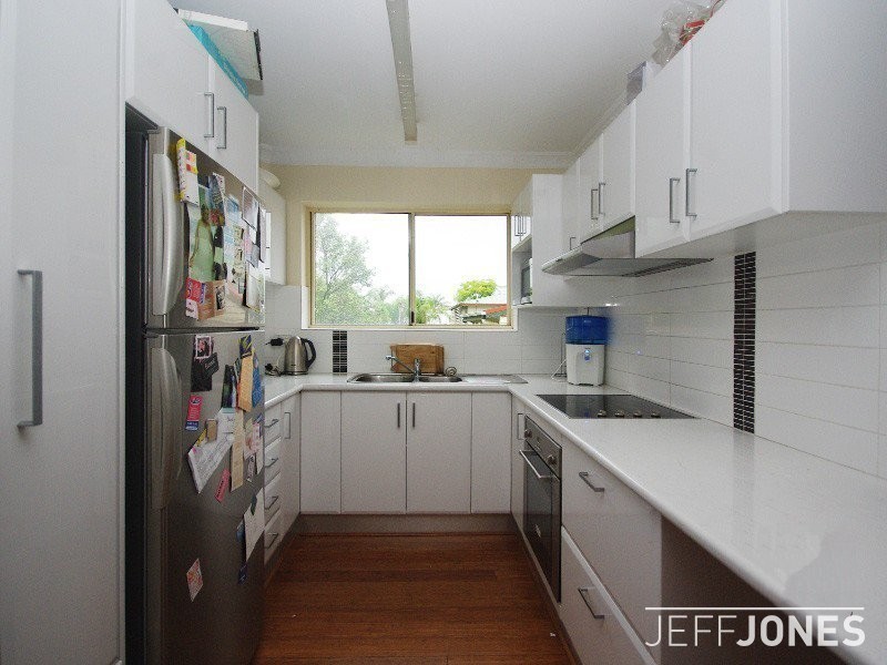 2/51 Knowsley Street, Greenslopes QLD 4120