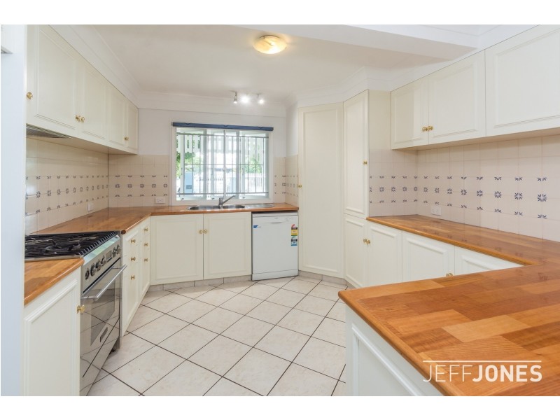 21 Landsdowne Street, Coorparoo QLD 4151