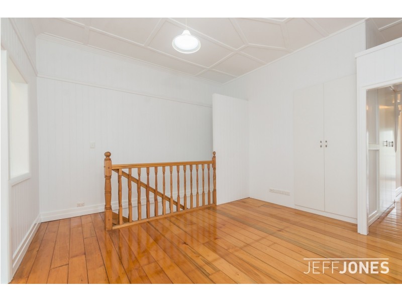 21 Landsdowne Street, Coorparoo QLD 4151