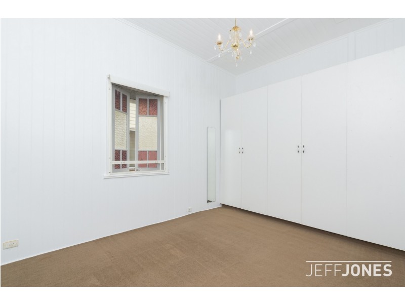 21 Landsdowne Street, Coorparoo QLD 4151