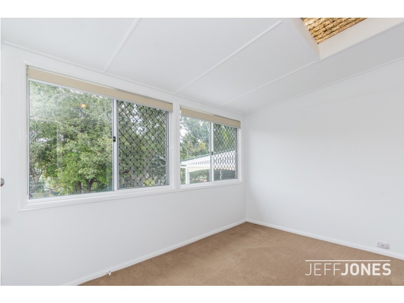 21 Landsdowne Street, Coorparoo QLD 4151