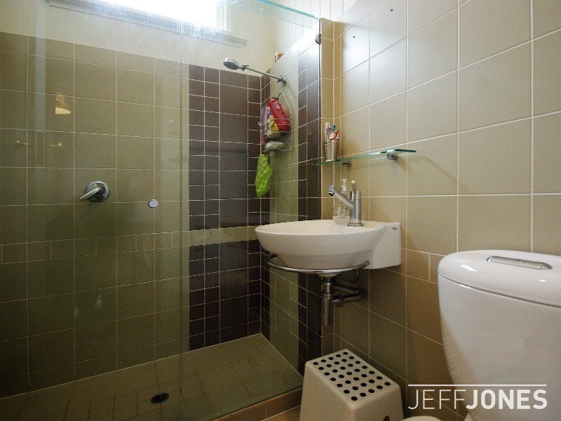 23 Jubilee Street, Greenslopes QLD 4120