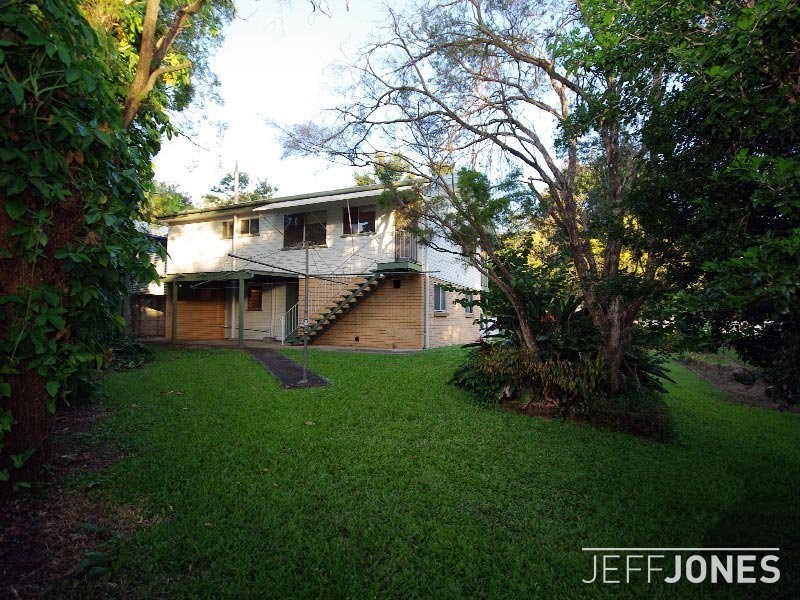 76 Woodville Place, Annerley QLD 4103
