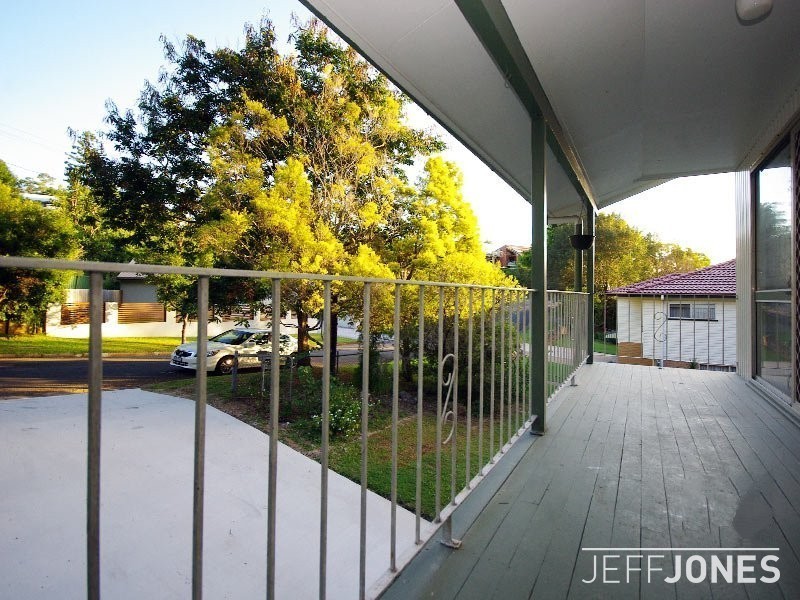 76 Woodville Place, Annerley QLD 4103