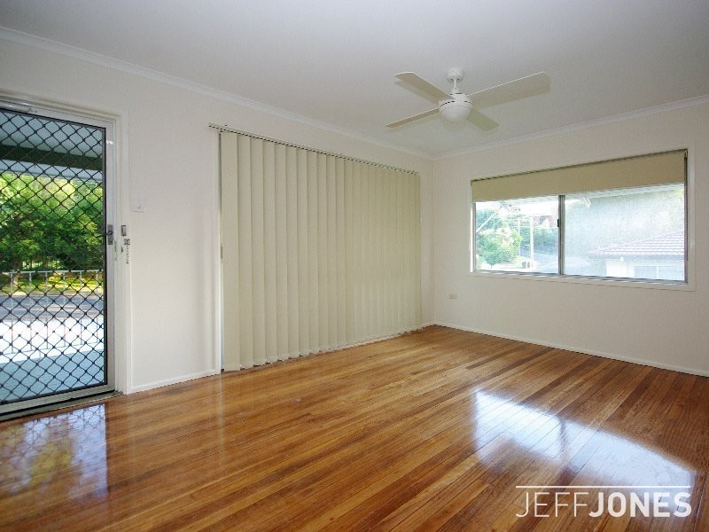 76 Woodville Place, Annerley QLD 4103