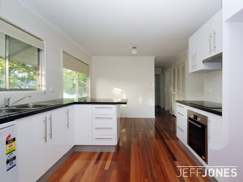 76 Woodville Place, Annerley QLD 4103