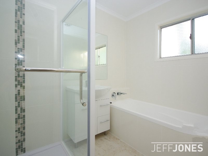 76 Woodville Place, Annerley QLD 4103