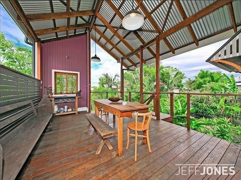 4 Sword Street, Woolloongabba QLD 4102