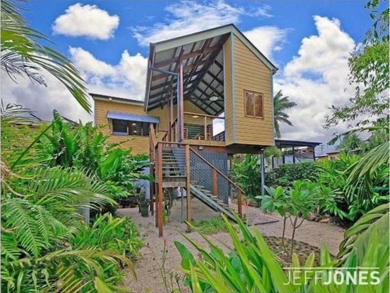 4 Sword Street, Woolloongabba QLD 4102