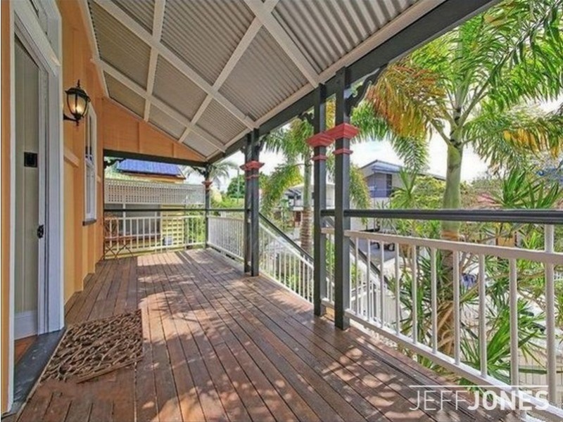 4 Sword Street, Woolloongabba QLD 4102