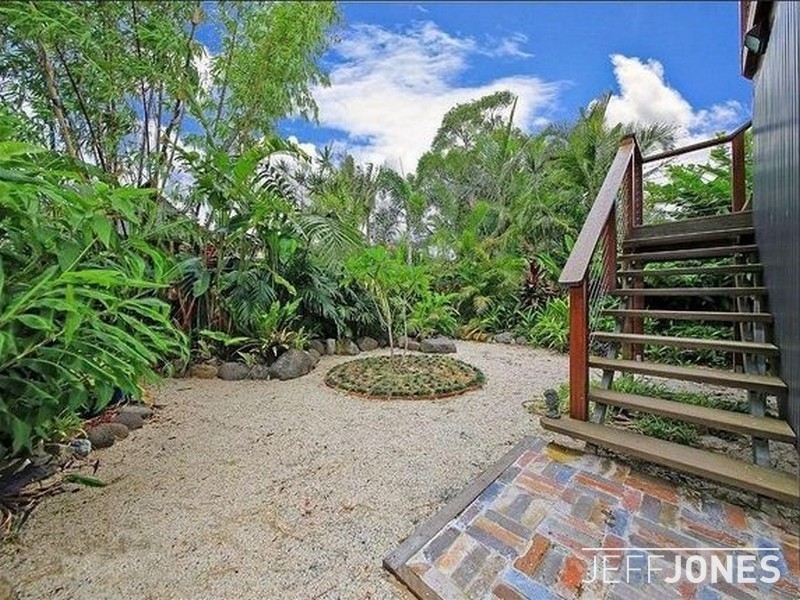 4 Sword Street, Woolloongabba QLD 4102