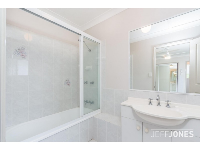 4/44 Helles Road, Moorooka QLD 4105