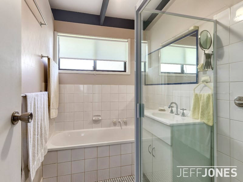 287 Winstanley Street, Carindale QLD 4152