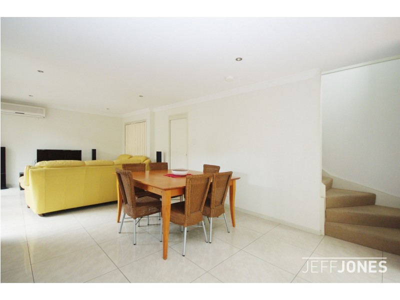 1/32 Earl Street, Greenslopes QLD 4120