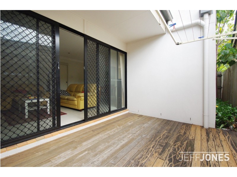 1/32 Earl Street, Greenslopes QLD 4120