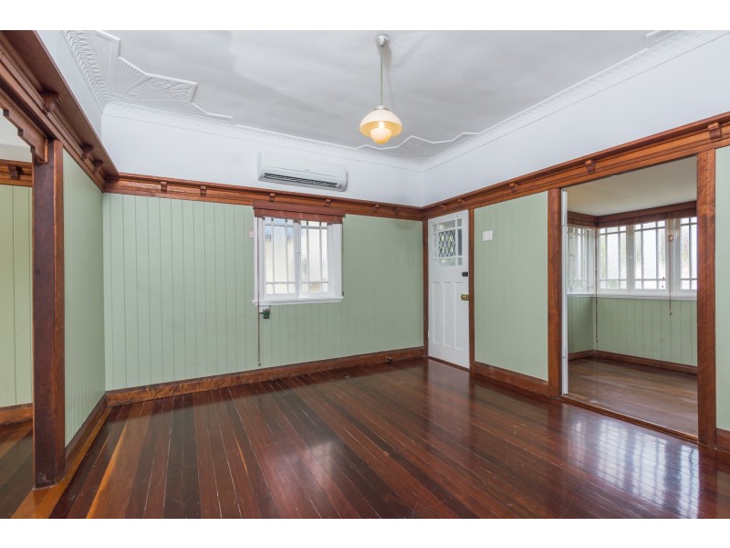 5 Galway Street, Greenslopes QLD 4120