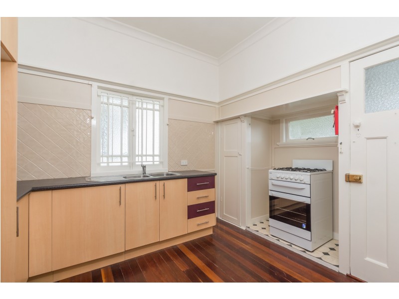 5 Galway Street, Greenslopes QLD 4120