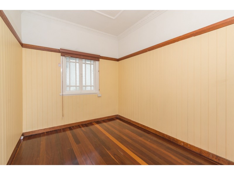 5 Galway Street, Greenslopes QLD 4120
