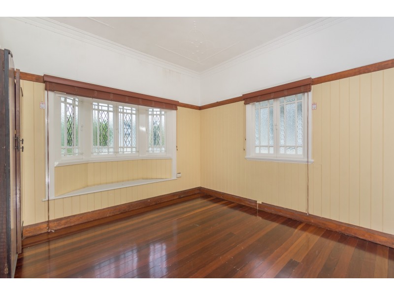 5 Galway Street, Greenslopes QLD 4120