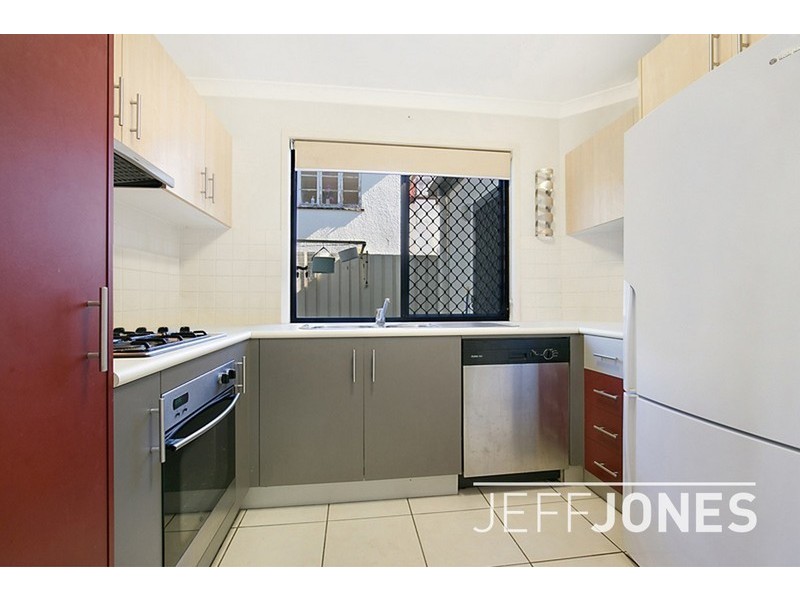 1/106 Juliette Street, Greenslopes QLD 4120