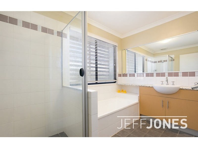 1/106 Juliette Street, Greenslopes QLD 4120