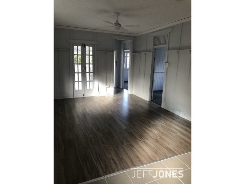 16 Ellis Street, Greenslopes QLD 4120
